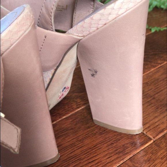 Vince Camuto Blush Pink platform heel Sandals - Picture 12 of 12